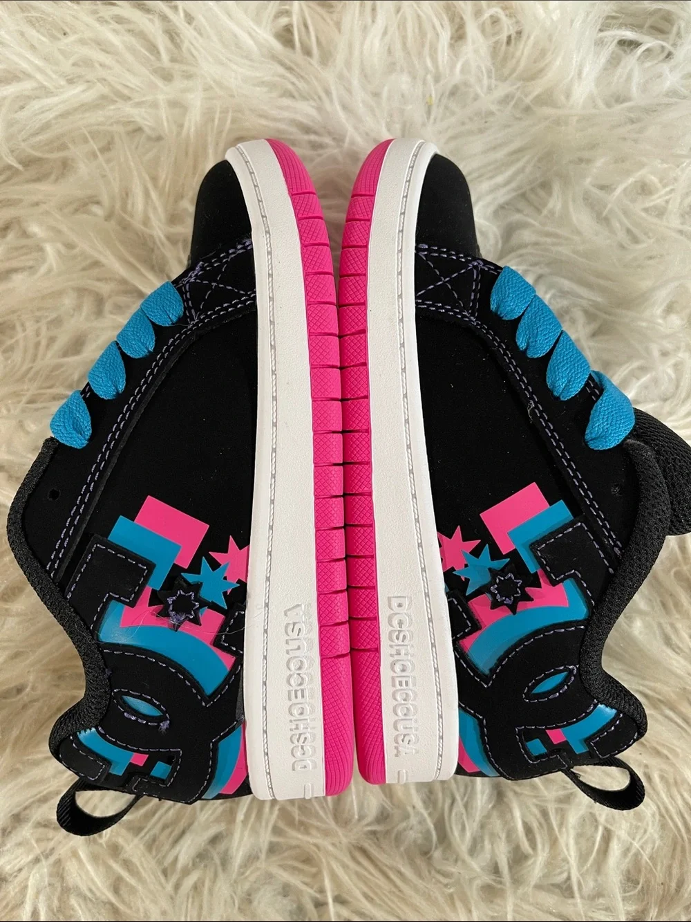 DC Shoe Court Graffik Neon Lights Skate Shoes Size 13 NEW